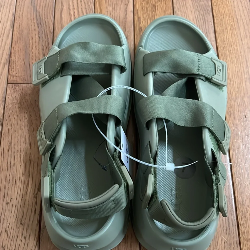 UGG Men’s Stratus Sandal Shaded Clover